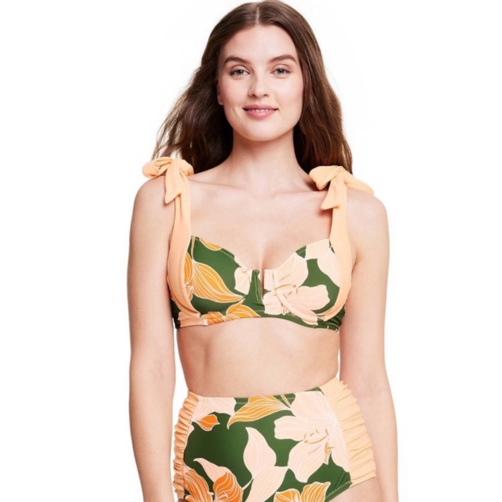 Fe Noel X Target - image 1